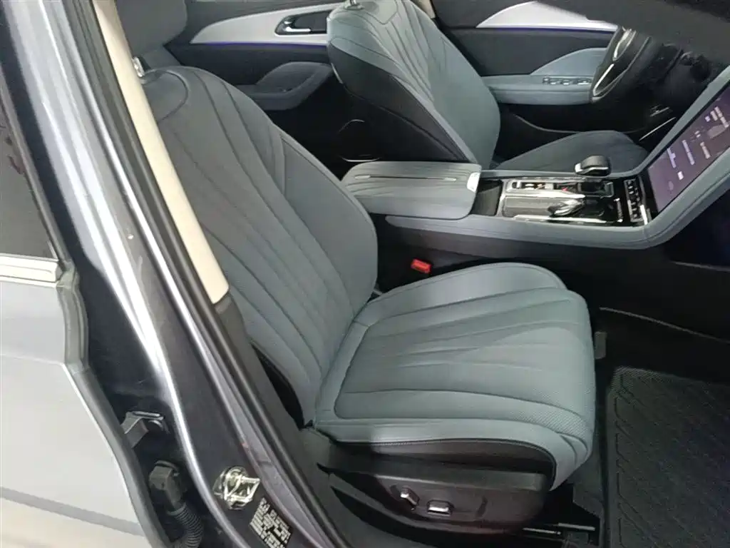 Hongqi H5 PHEV 2025 170 Super Hybrid Edition фото 25