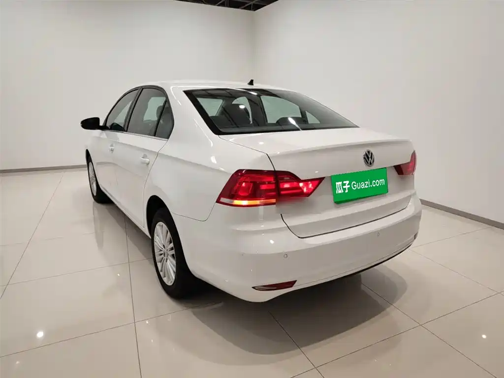 VOLKSWAGEN SANTANA