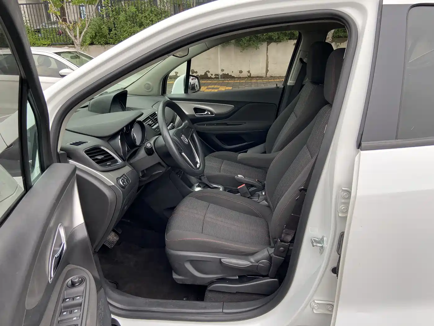 Buick Encore 2015 1.4T Automatic 2WD Urban Elite фото 7