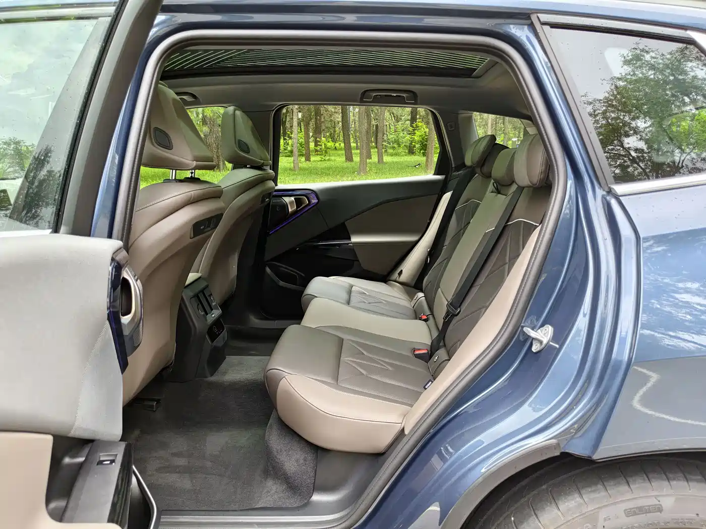 BMW X3 2025 xDrive30L Premium M Sport Package фото 8