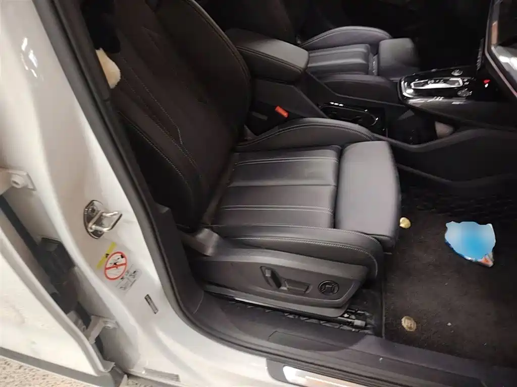 Audi Q4 e-tron 2023 40 e-tron Innovation Edition фото 25