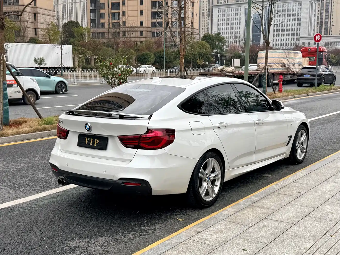 BMW 3 Series GT 2019 320i M Sport Package фото 7