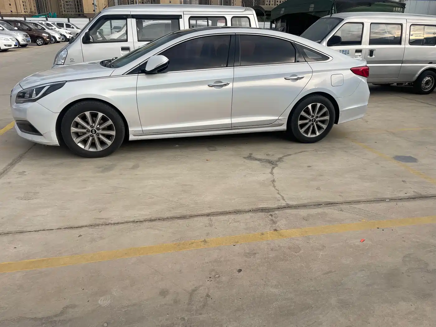 HYUNDAI SONATA