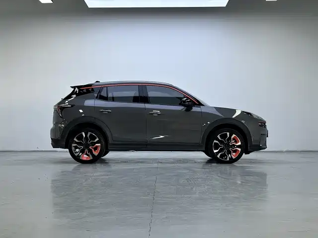 Lynk & Co 06 2020 1.5T Halo фото 8