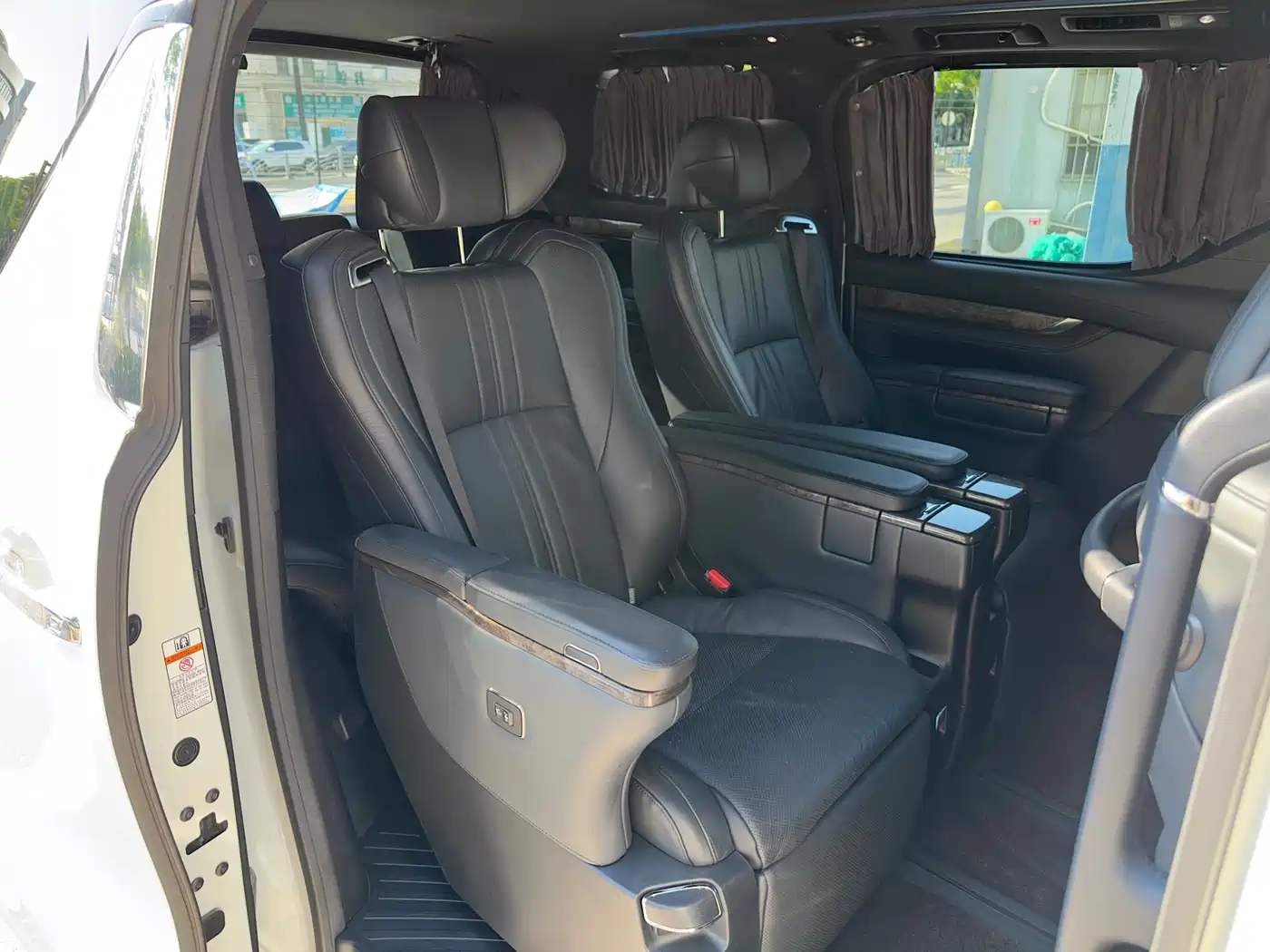 Toyota Alphard 2018 Facelift 3.5L Premium Edition фото 15