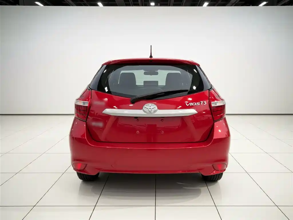 Toyota Vios FS 2017 1.5L CVT Fengchi Edition фото 6