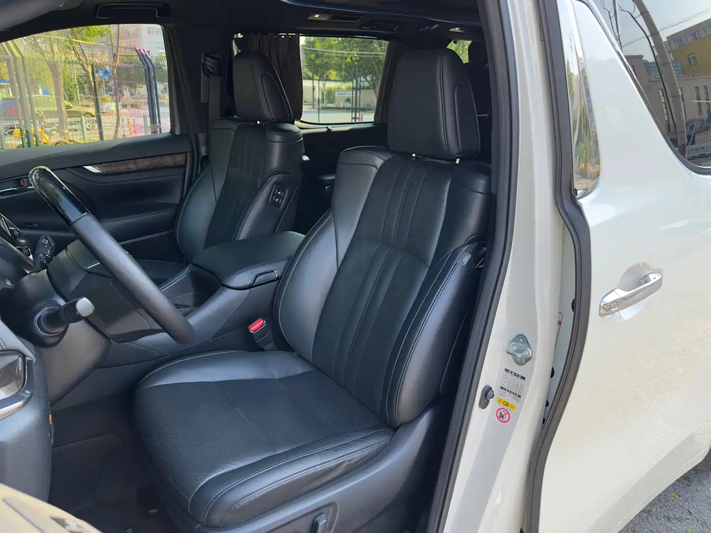 Toyota Alphard 2018 Facelift 3.5L Premium Edition фото 11