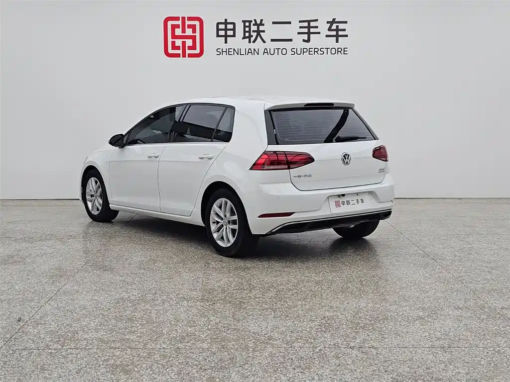 Volkswagen Golf 2018 230TSI Automatic Comfort фото 3