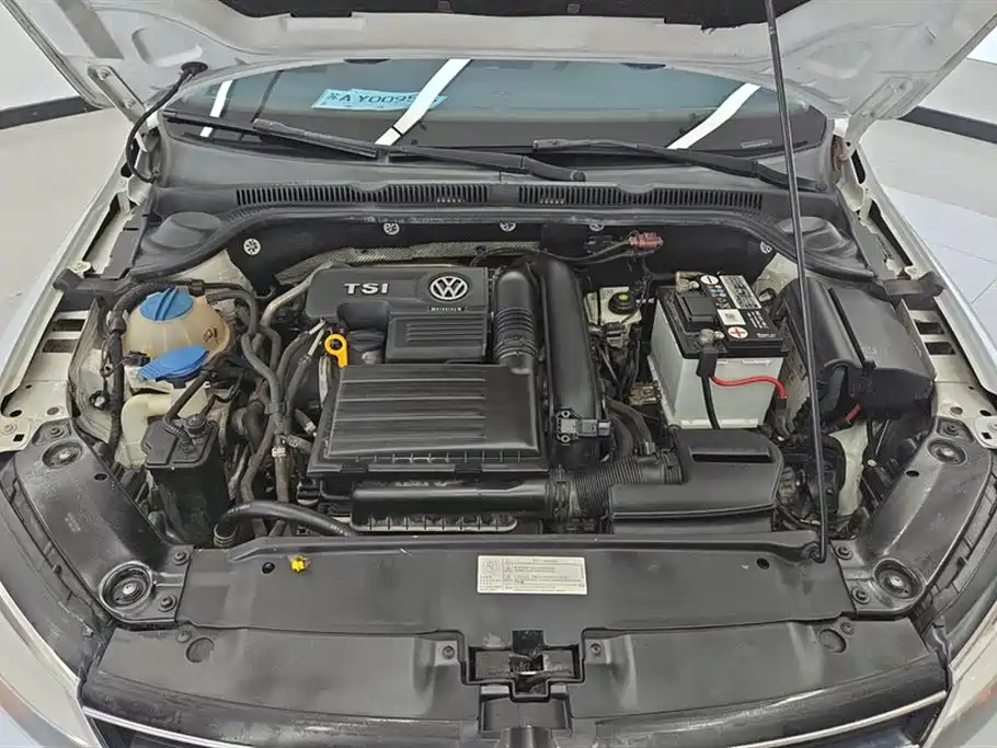 Volkswagen Sagitar 2015 230TSI Automatic Comfort фото 10