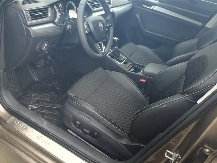 Škoda Superb 2018 TSI280 DSG Comfort (China V) фото 9