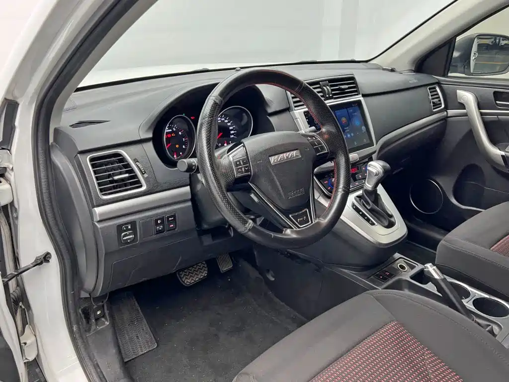 Фото 13 - Haval M6