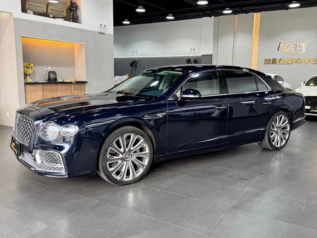 Bentley Flying Spur 2014 4.0T V8 Prestige Edition фото 2