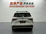 Фото 8 - Toyota Granvia
