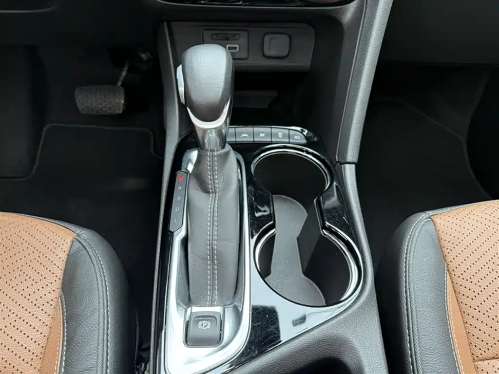 Buick Encore GX 2020 20T CVT FWD Flagship фото 7