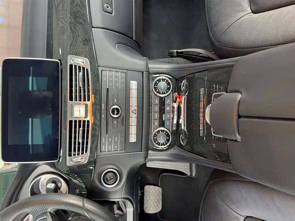 Mercedes-Benz CLS 2015 CLS 320 фото 5