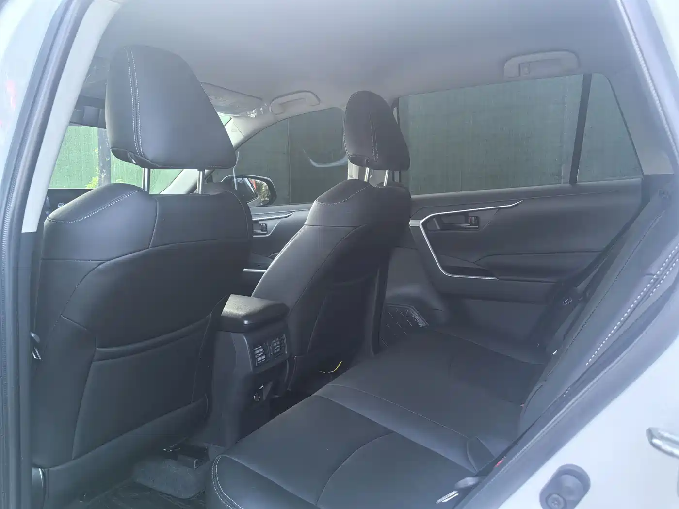 Toyota RAV4 Rongfang 2024 2.0L CVT FWD Urban Edition фото 6