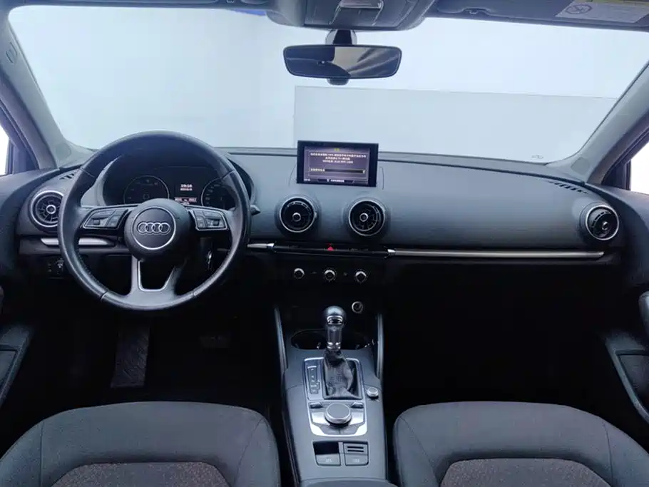 Audi A3 2018 30th Anniversary Sportback 35 TFSI Progressive фото 12