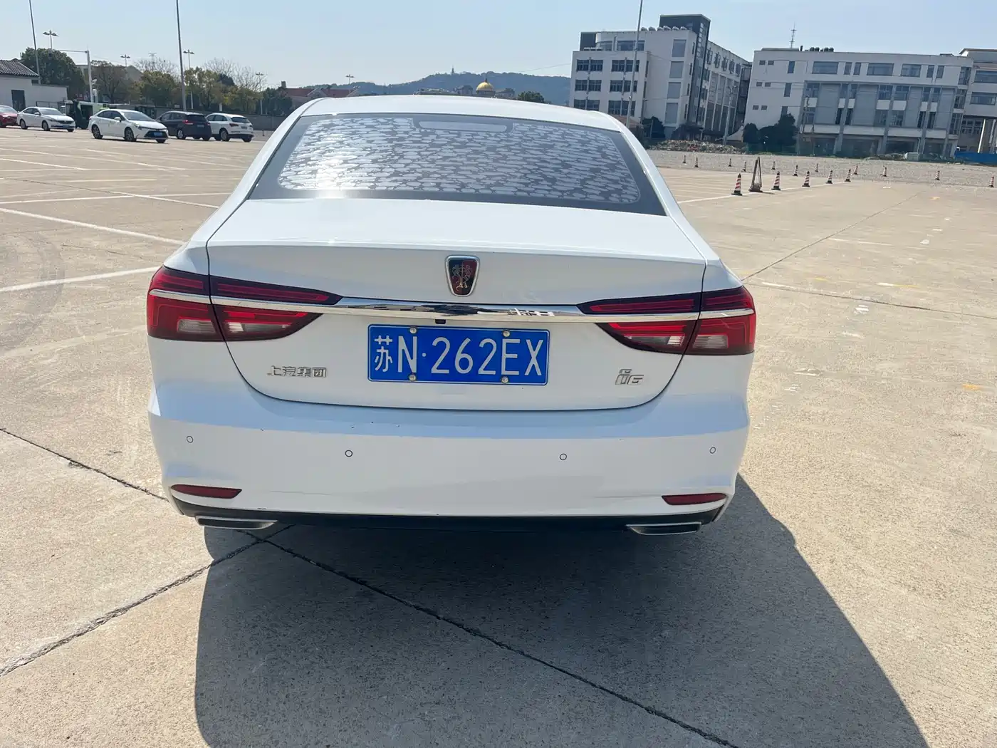Фото 5 - Roewe i6