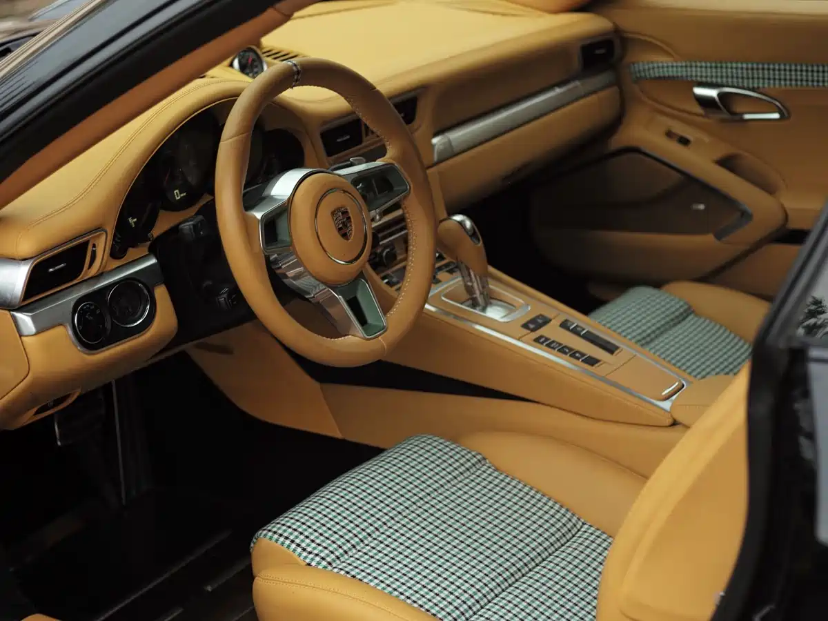 Porsche 911 2012 Carrera S 3.8L фото 22