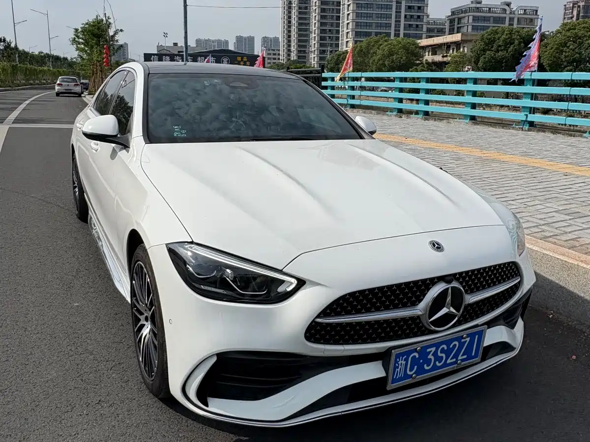 Mercedes-Benz C-Class 2024 Facelift III C 260 L Sport фото 3