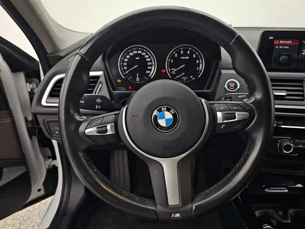 BMW 1 Series 2020 Model 120i M Sport Package фото 9