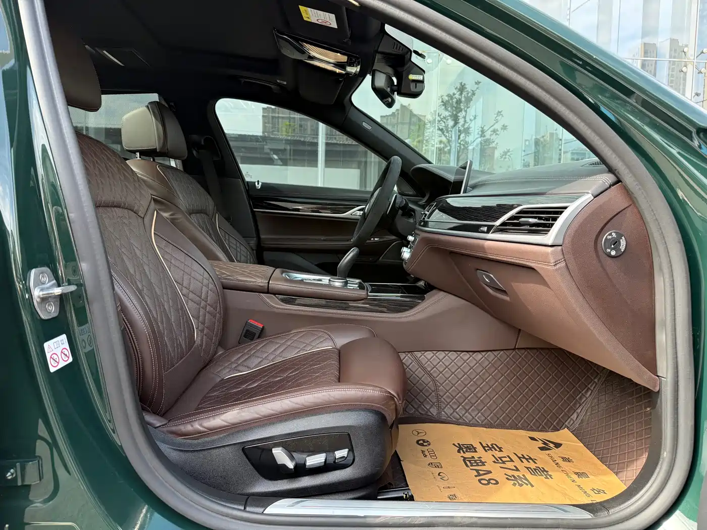 BMW 7 Series 2019 740Li Exclusive M Sport Package фото 9