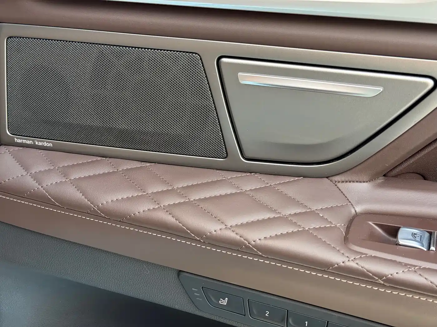 BMW 7 Series 2019 740Li Exclusive M Sport Package фото 14