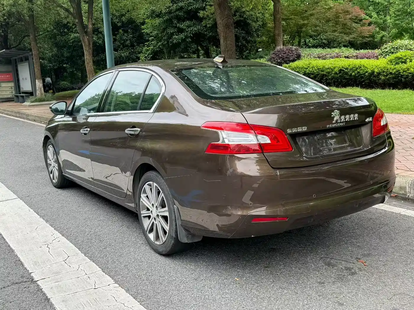 Peugeot 408 2014 1.8L Automatic Luxury Edition фото 6
