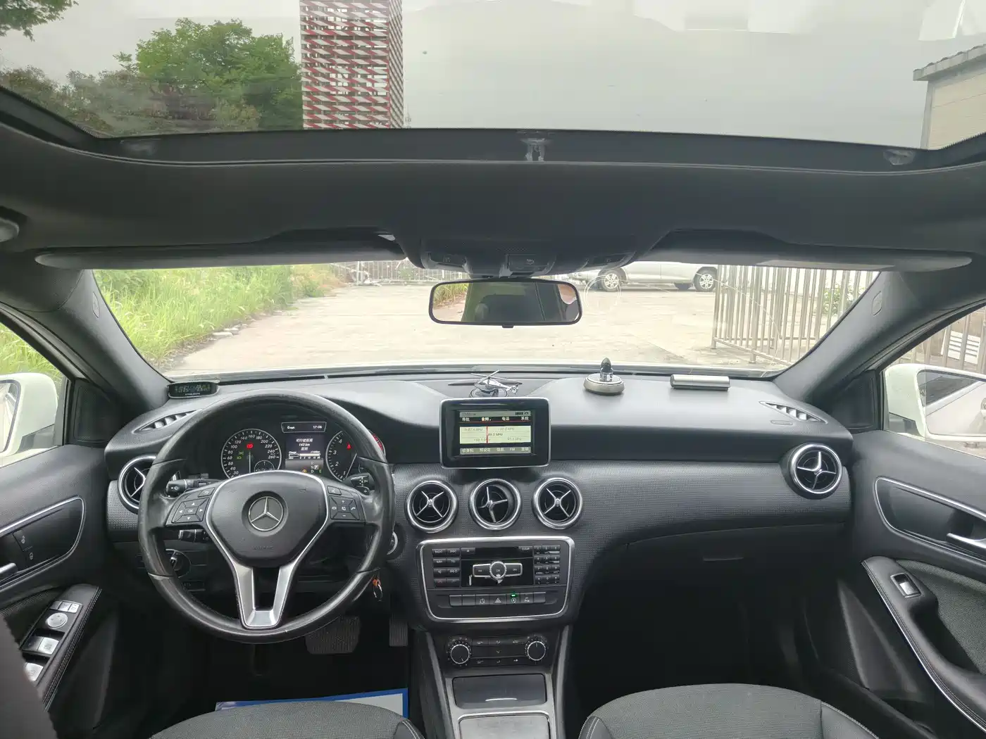 Mercedes-Benz A-Class (Import) 2015 A 180 фото 12