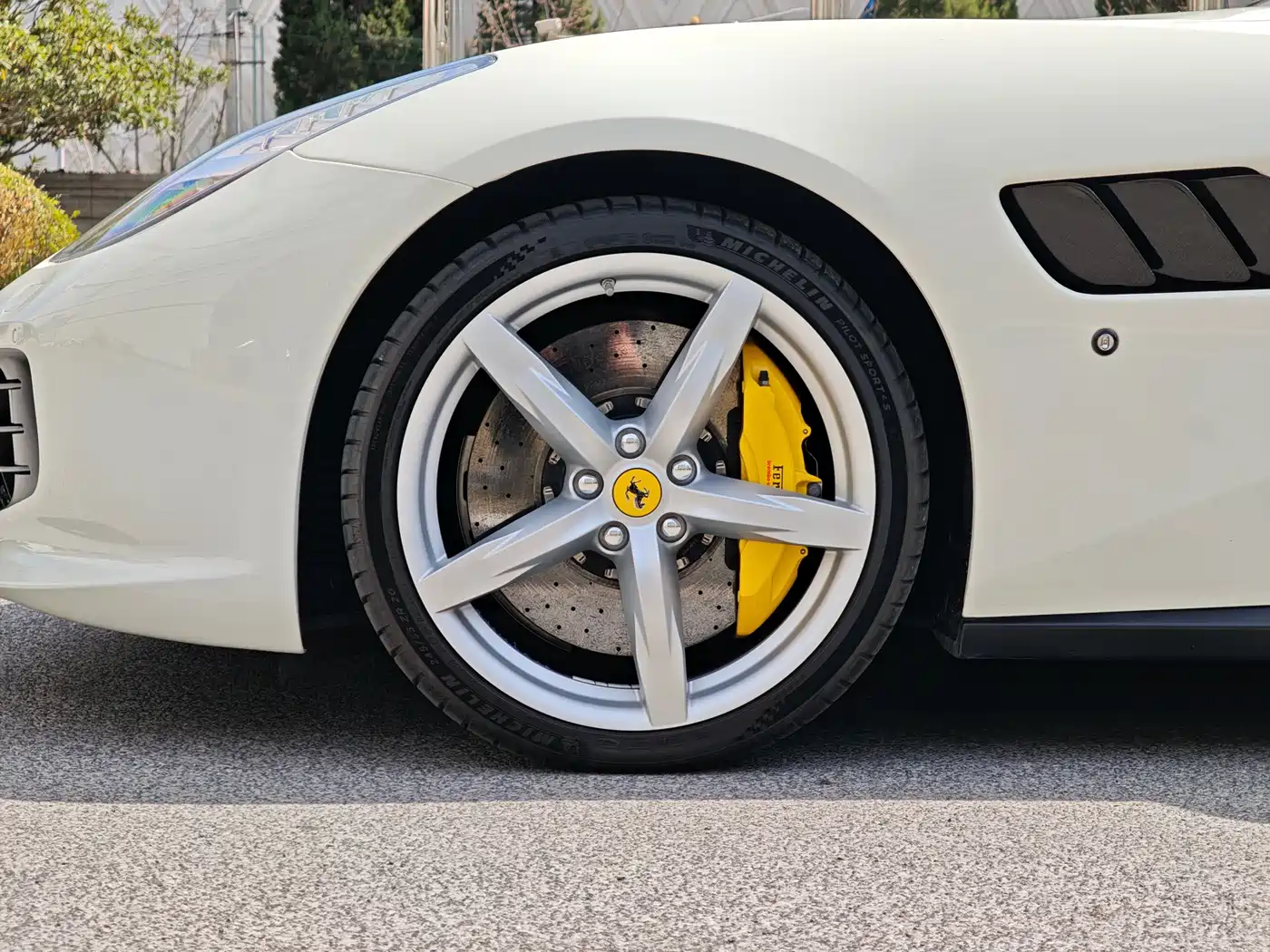 Ferrari GTC4Lusso 2019 2017 3.9T V8