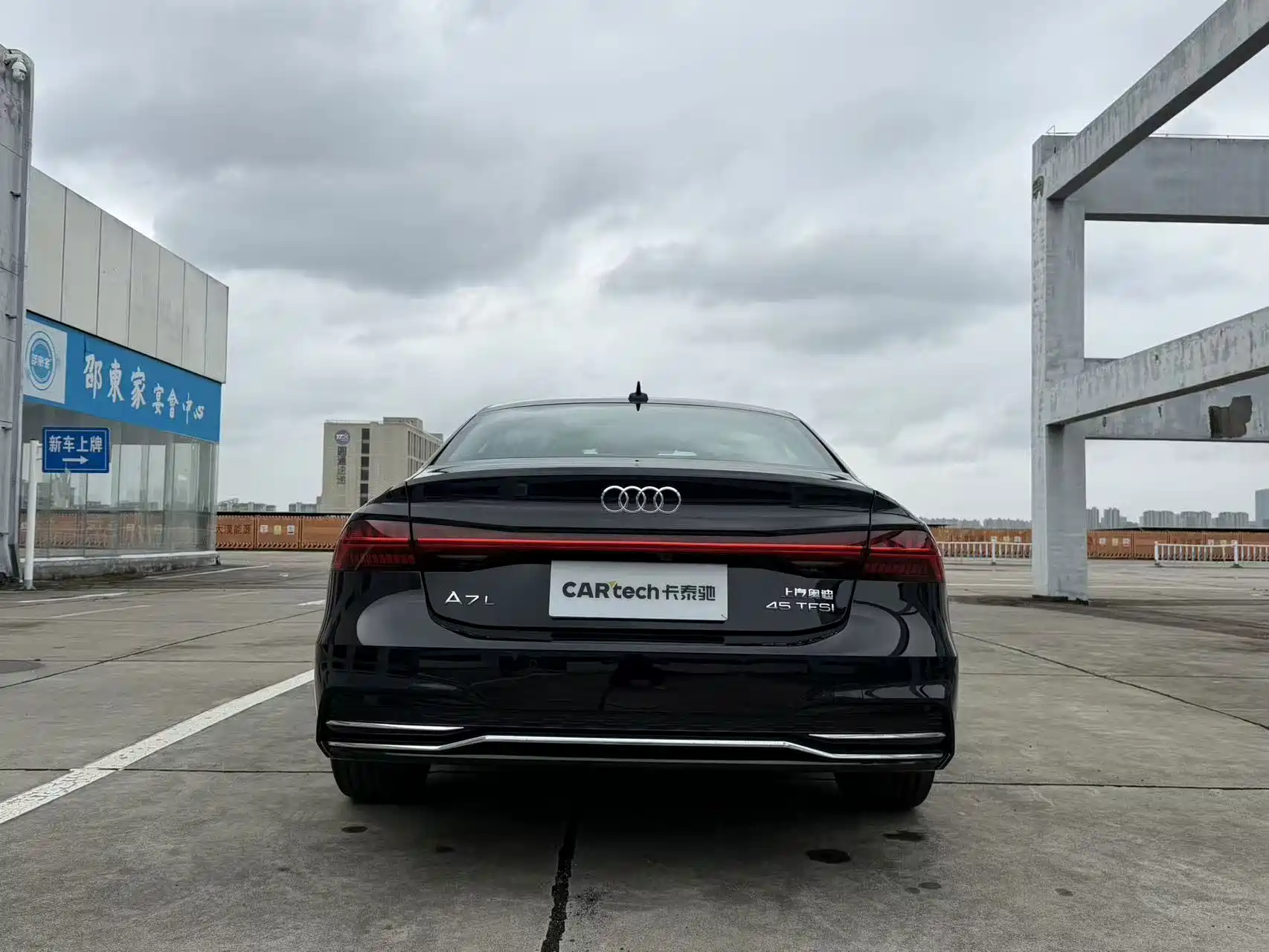 Фото 8 - Audi A7L