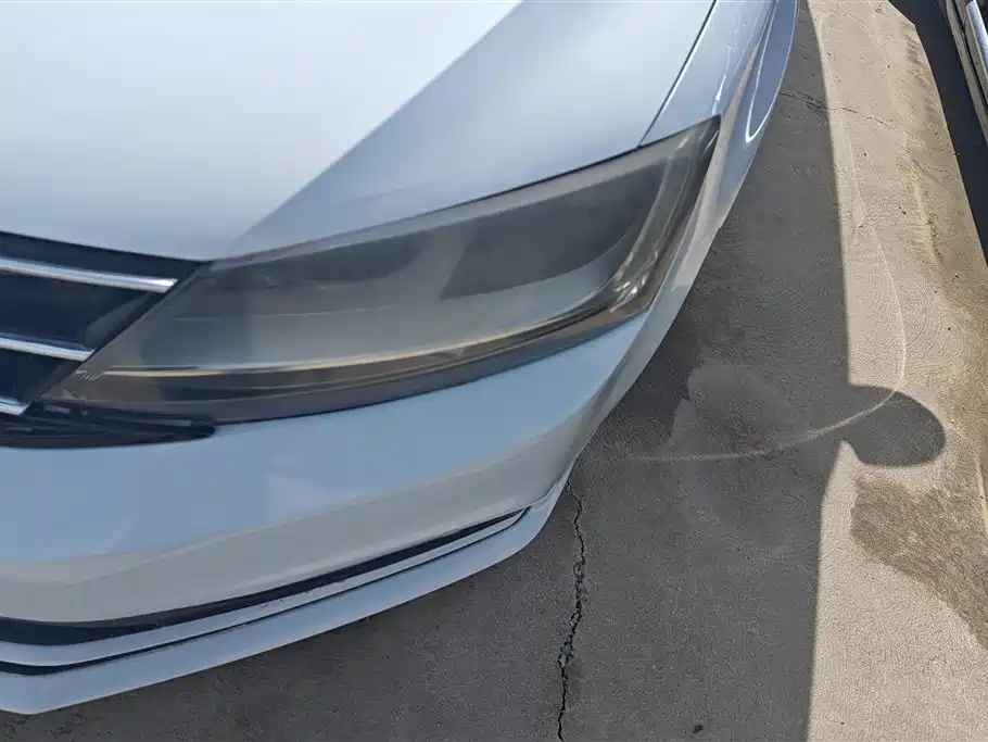 Volkswagen Sagitar 2018 1.6L Automatic Fashion фото 5