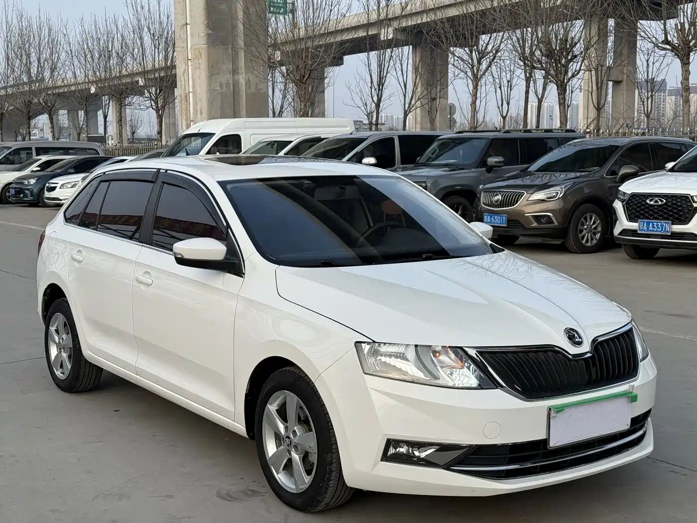Škoda Skoda Rapid Spaceback 2019 Facelift 1.5L Automatic Comfort Version China VI фото 2