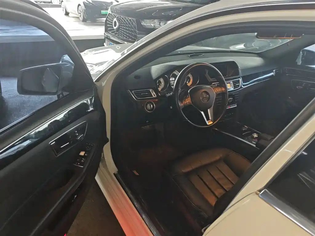 Mercedes-Benz E-Class 2015 E 260 L Sport фото 16