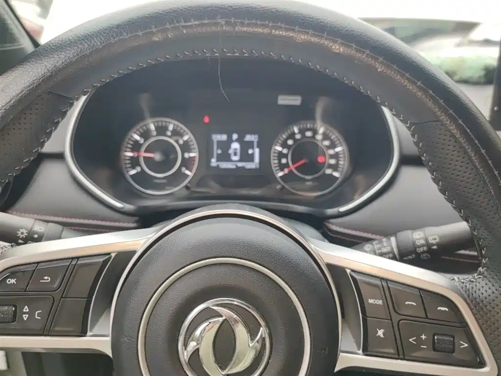 Dongfeng Fengguang Fengon 500 2022 2022 1.5L CVT Enjoyment Edition