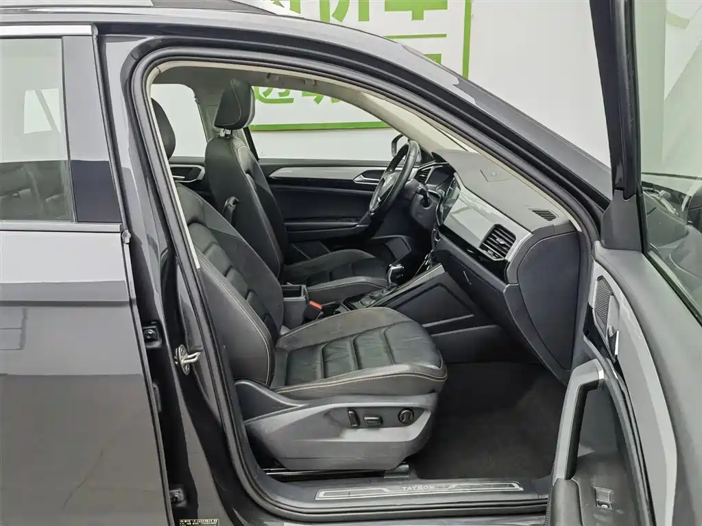 Volkswagen Tayron 2019 330TSI 2WD Luxury China VI фото 23