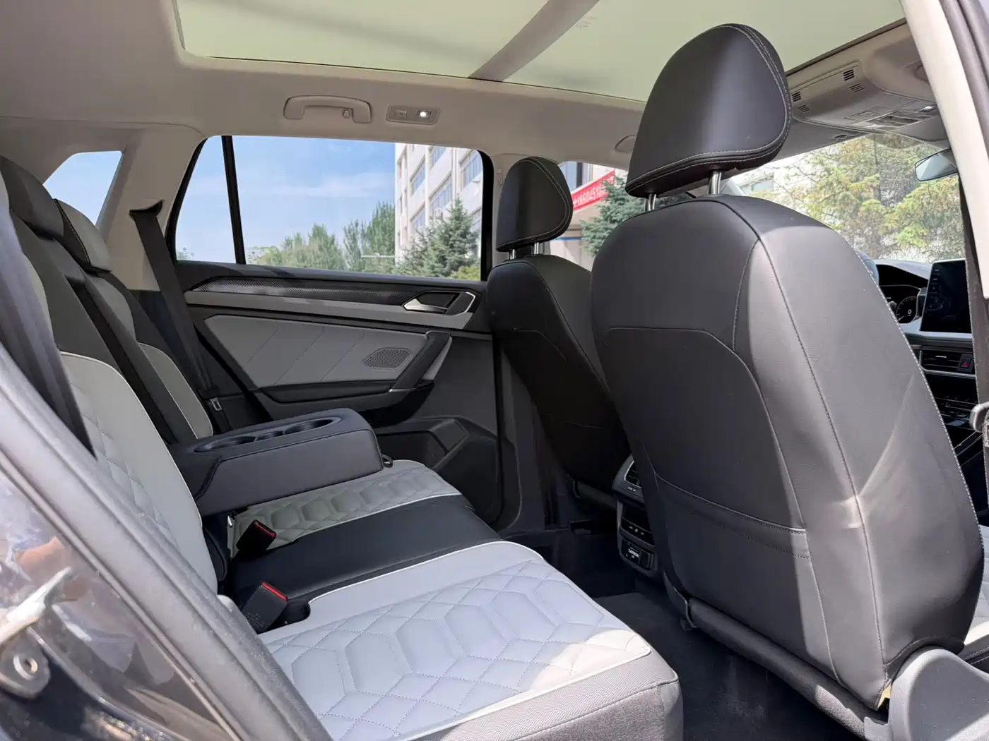 Volkswagen Tayron 2023 280TSI 2WD Luxury Plus Advanced Edition фото 14