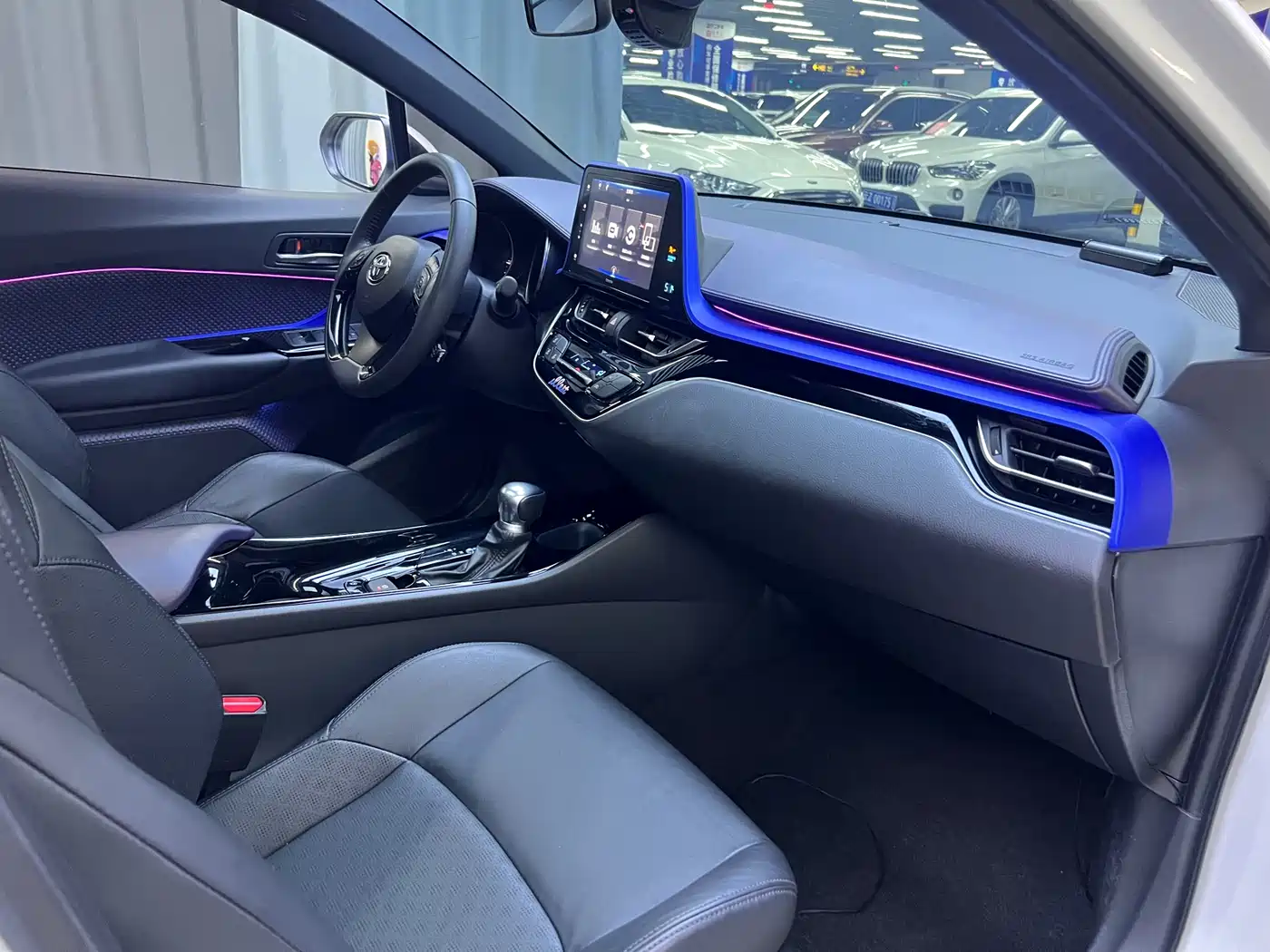 Toyota IZOA 2020 2.0L Yi Chi Edition фото 12