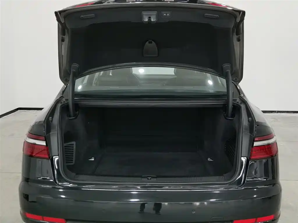 Audi A8 2018 A8L 55 TFSI quattro Luxury фото 16