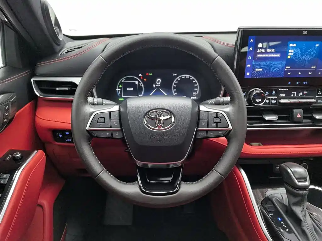TOYOTA HIGHLANDER