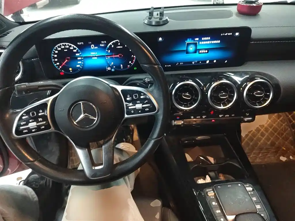 Mercedes-Benz A-Class 2021 A 200 L Sport Sedan Dynamic Type фото 6