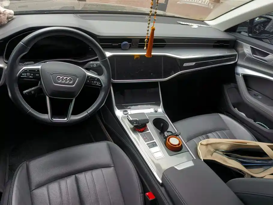 Audi A6 (Import) 2025 allroad quattro Explorer 55 TFSI Premium Off-Road фото 12