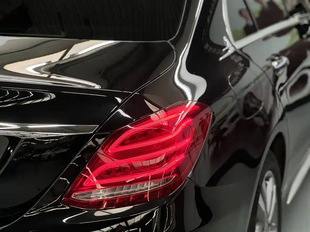 Mercedes-Benz C-Class 2017 Facelift C 200 L Sport Edition фото 4