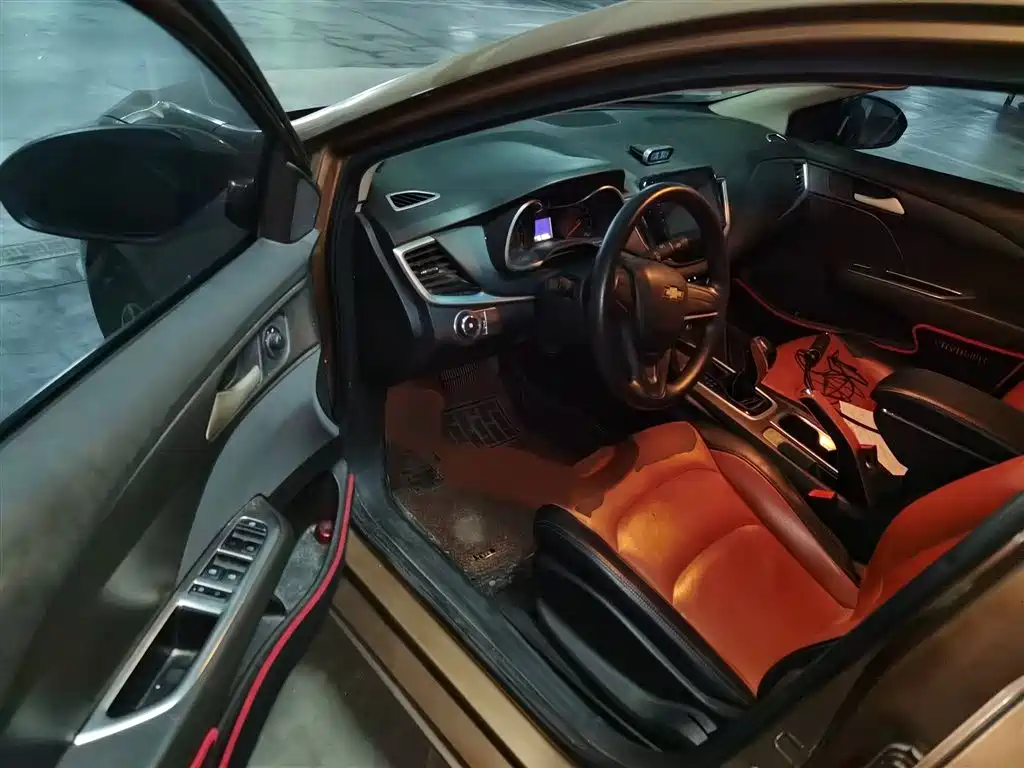 Chevrolet Cavalier 2016 1.5L Automatic Enjoyment Edition фото 14