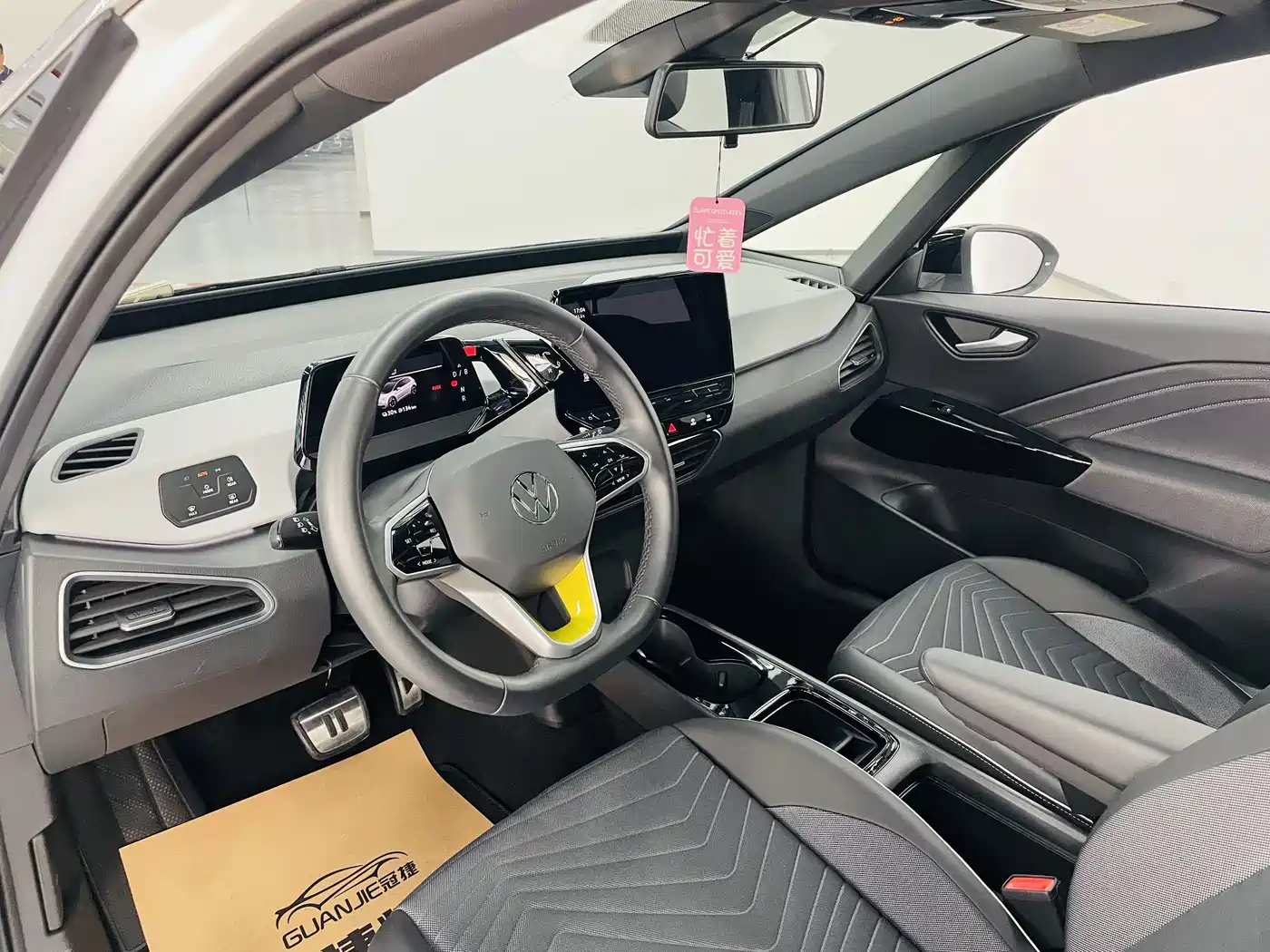 Volkswagen ID.3 2023 Upgraded Pure Intelligence Edition фото 6