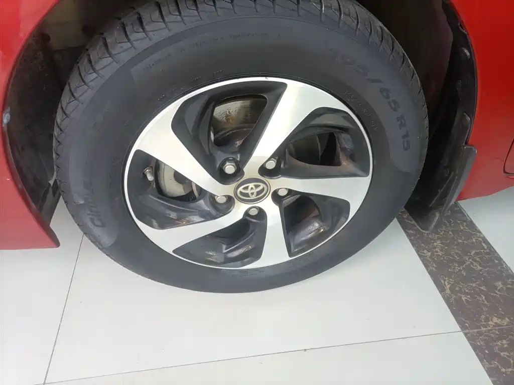 Toyota Levin 2017 Facelift 185T CVT Elite (China V) фото 23