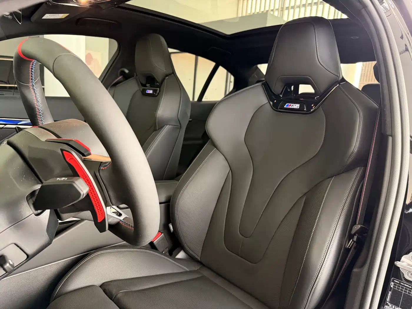 BMW M5 New Energy 2025 M5 фото 14