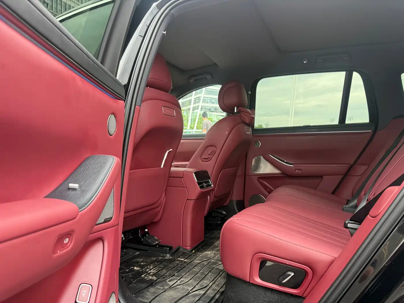 AITO Wenjie AITO M7 2026 Extended Range Max Long Range Edition 5-Seater фото 5