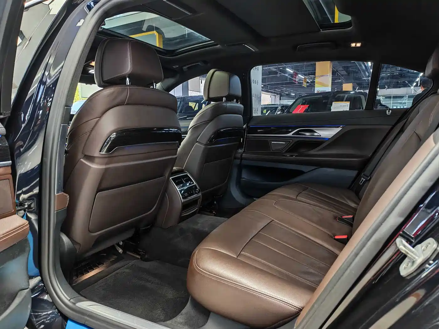 BMW 7 Series 2018 730Li Leading Type M Sport Package фото 6