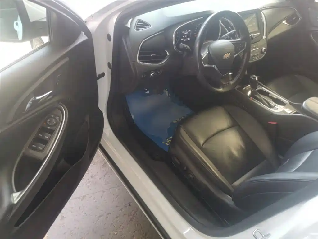 Chevrolet Malibu XL 2017 1.5T Auto Sport Edition фото 12